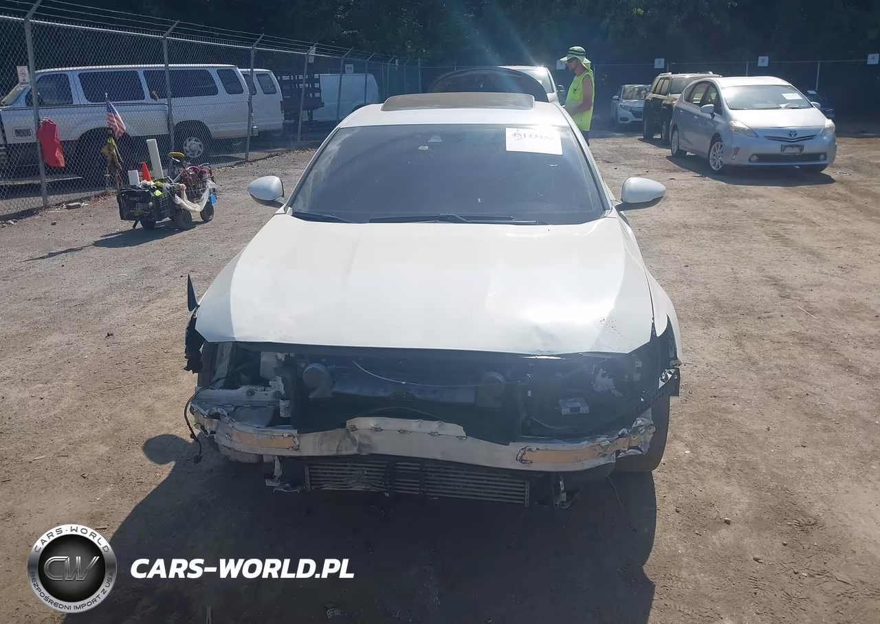 2018 Honda Accord Touring VIN:1HGCV1F92JA119434 - 12