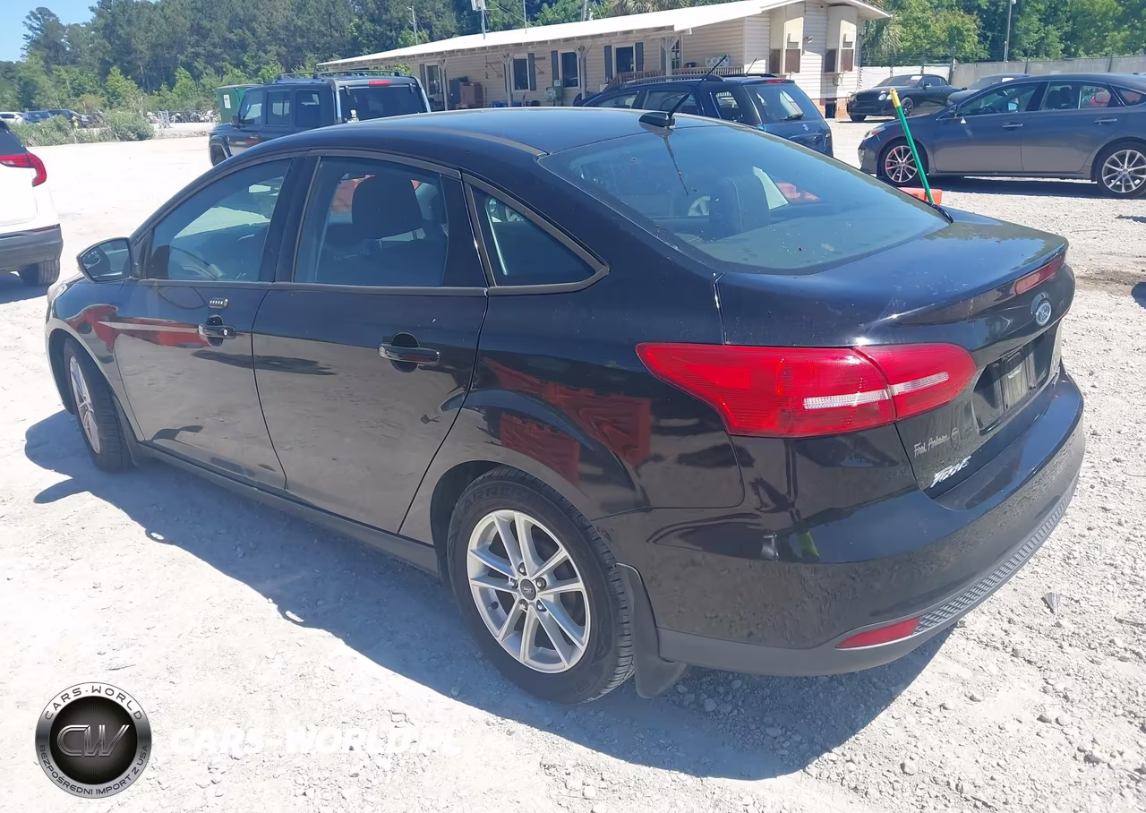 2016 Ford Focus Se VIN:1FADP3F23GL201185 - 3
