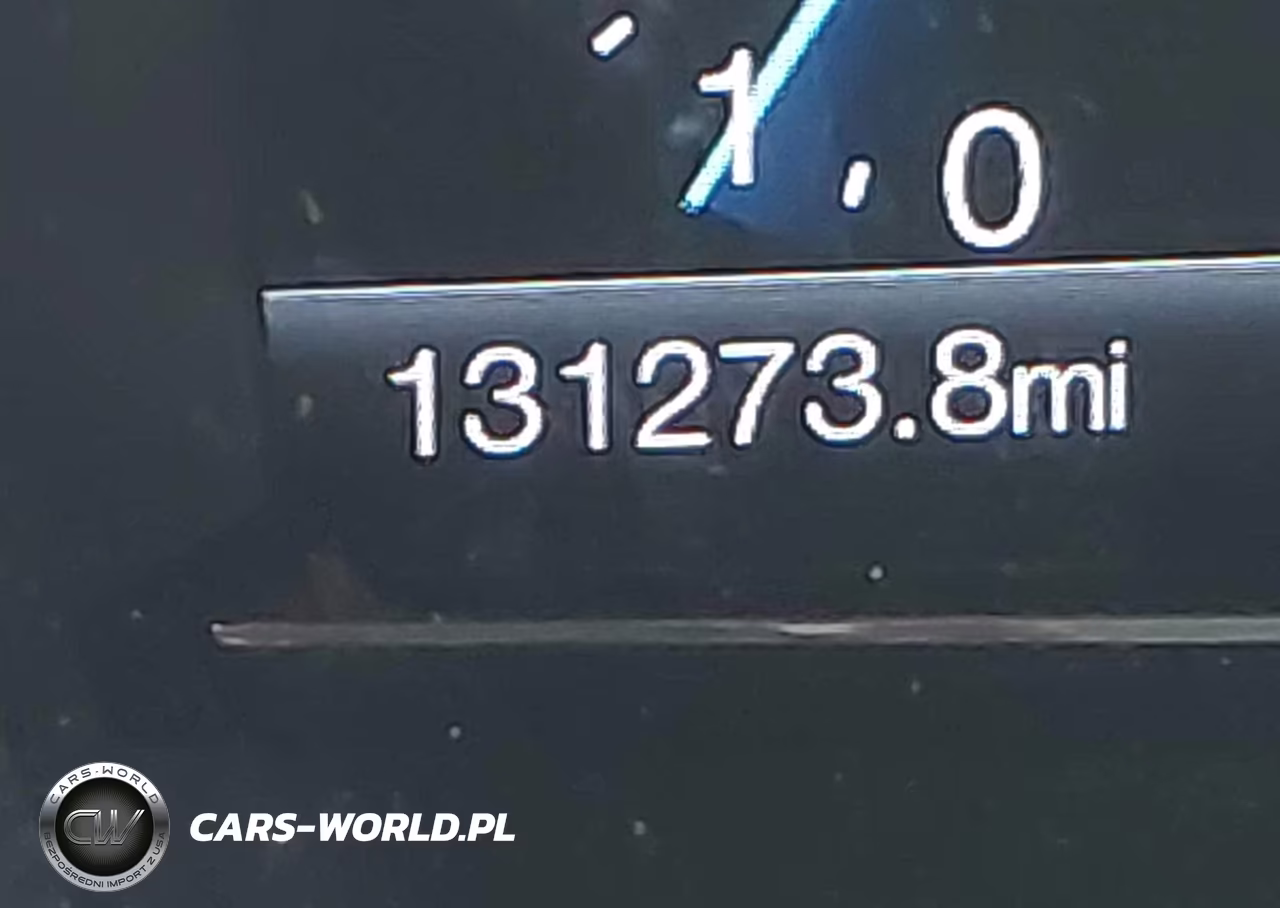 2016 Ford Explorer Sport VIN:1FM5K8GTXGGB09366 - 16