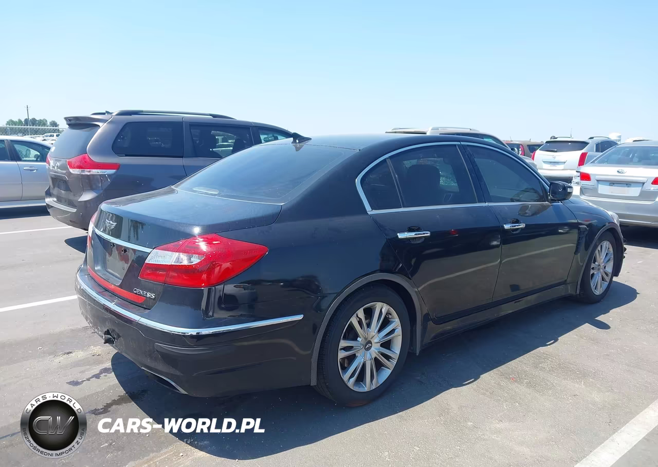 2013 Hyundai Genesis 3.8 VIN:KMHGC4DDXDU234022 - 4
