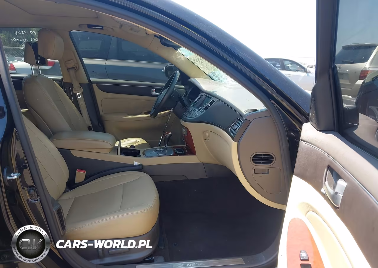 2013 Hyundai Genesis 3.8 VIN:KMHGC4DDXDU234022 - 5