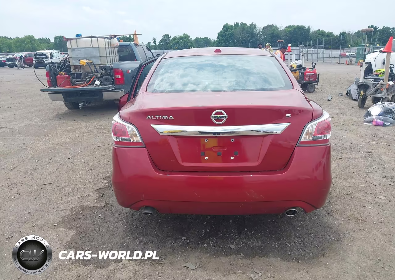 2015 Nissan Altima 2.5 S VIN:1N4AL3AP6FN352588 - 17