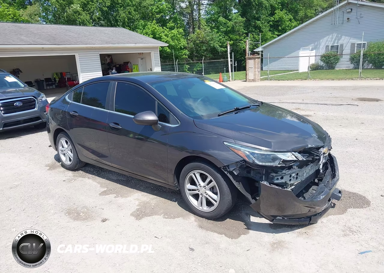 2017 Chevrolet Cruze Lt Auto – zdjęcie 1 z 16