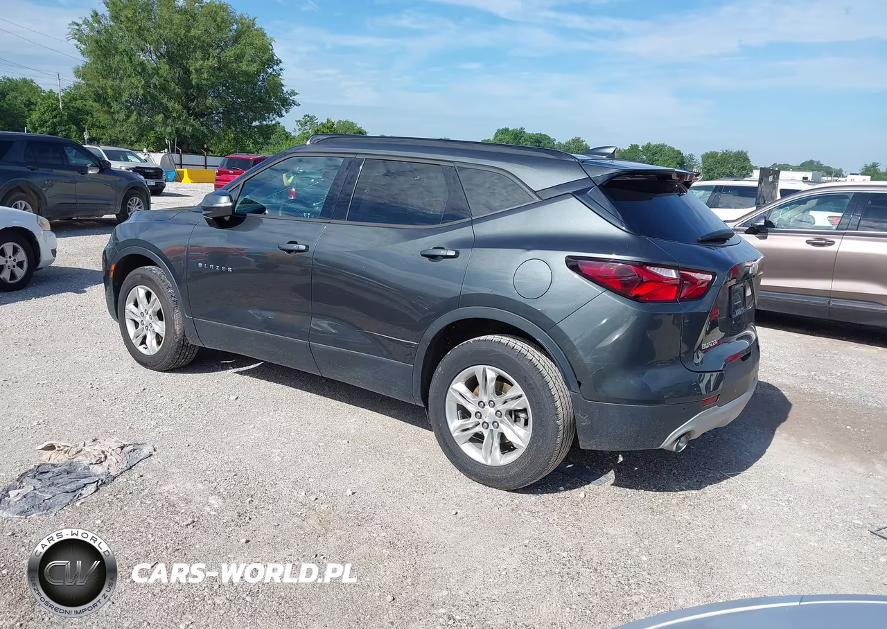 2019 Chevrolet Blazer VIN:3GNKBBRA8KS703424 - 3