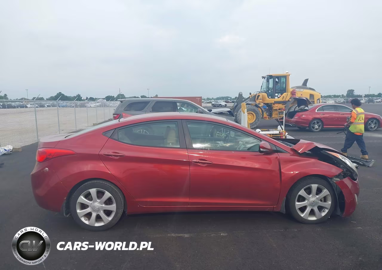 2013 Hyundai Elantra Limited VIN:5NPDH4AEXDH247045 - 13