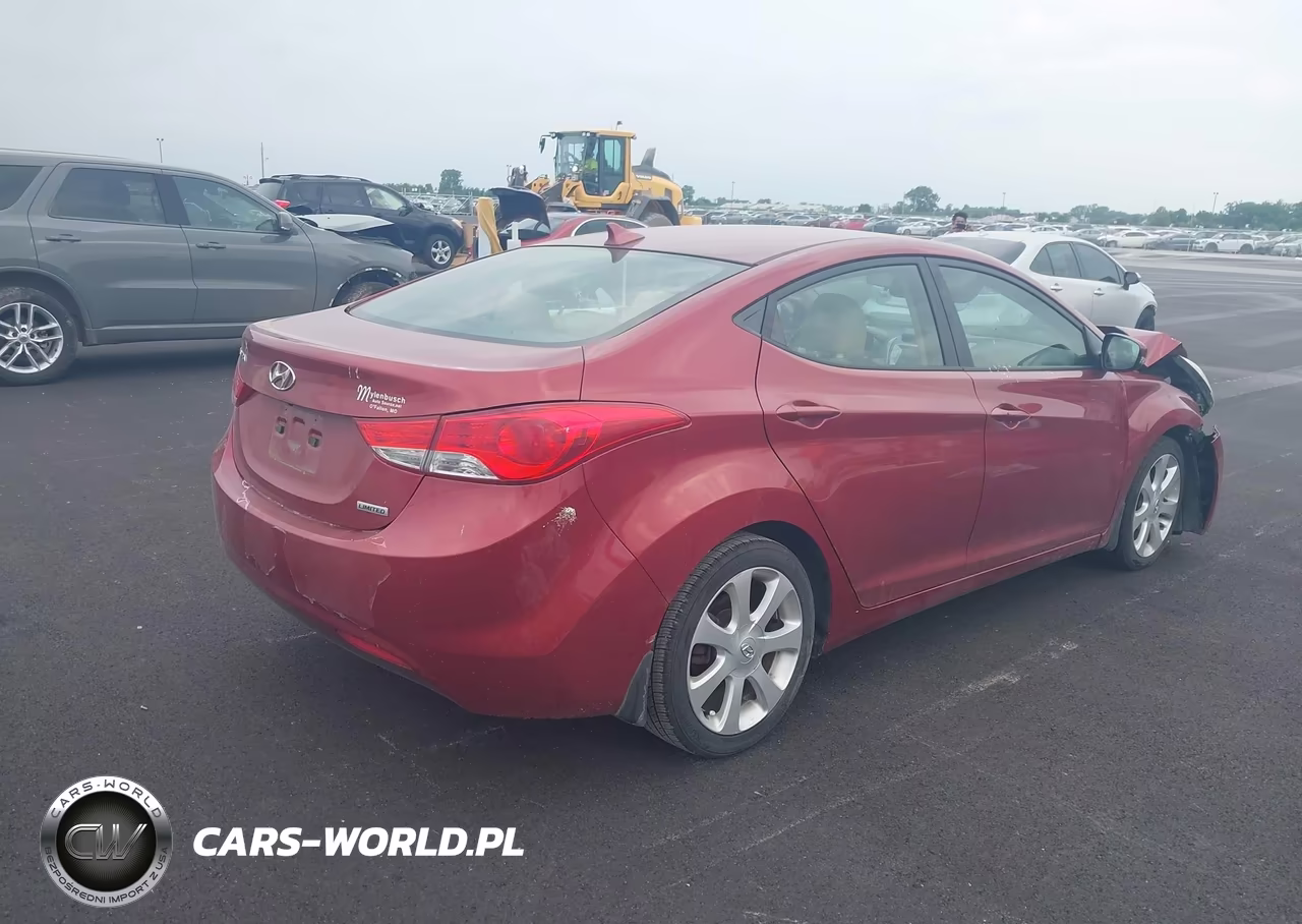 2013 Hyundai Elantra Limited VIN:5NPDH4AEXDH247045 - 4