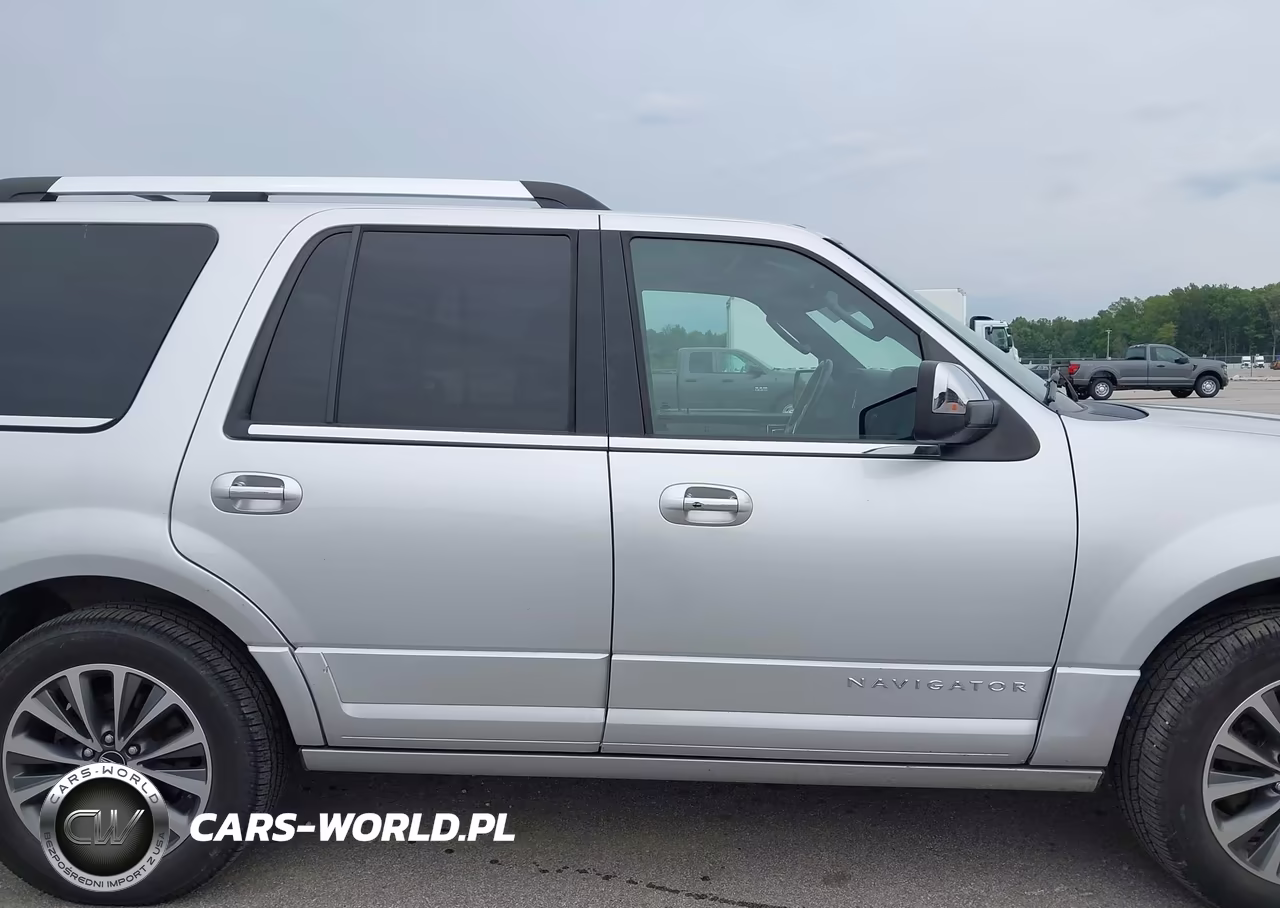 2017 Lincoln Navigator Select VIN:5LMJJ2JT2HEL01317 - 14