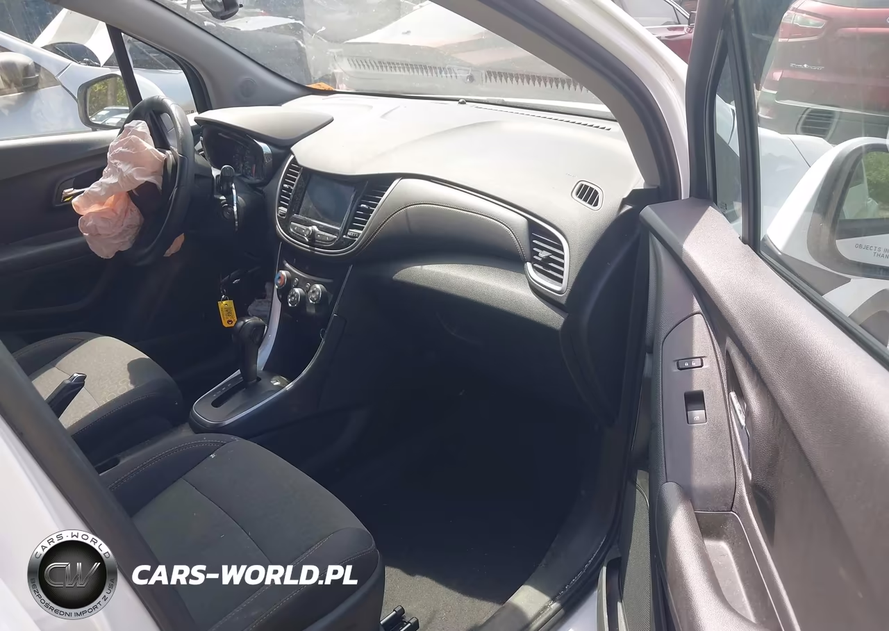 2020 Chevrolet Trax Awd Ls VIN:3GNCJNSB4LL109064 - 5