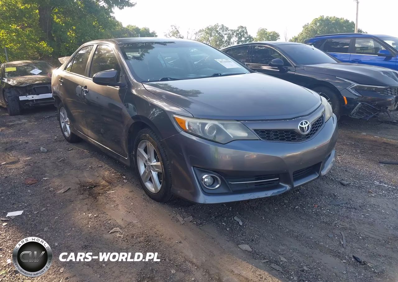2014 Toyota Camry Se – zdjęcie 1 z 16