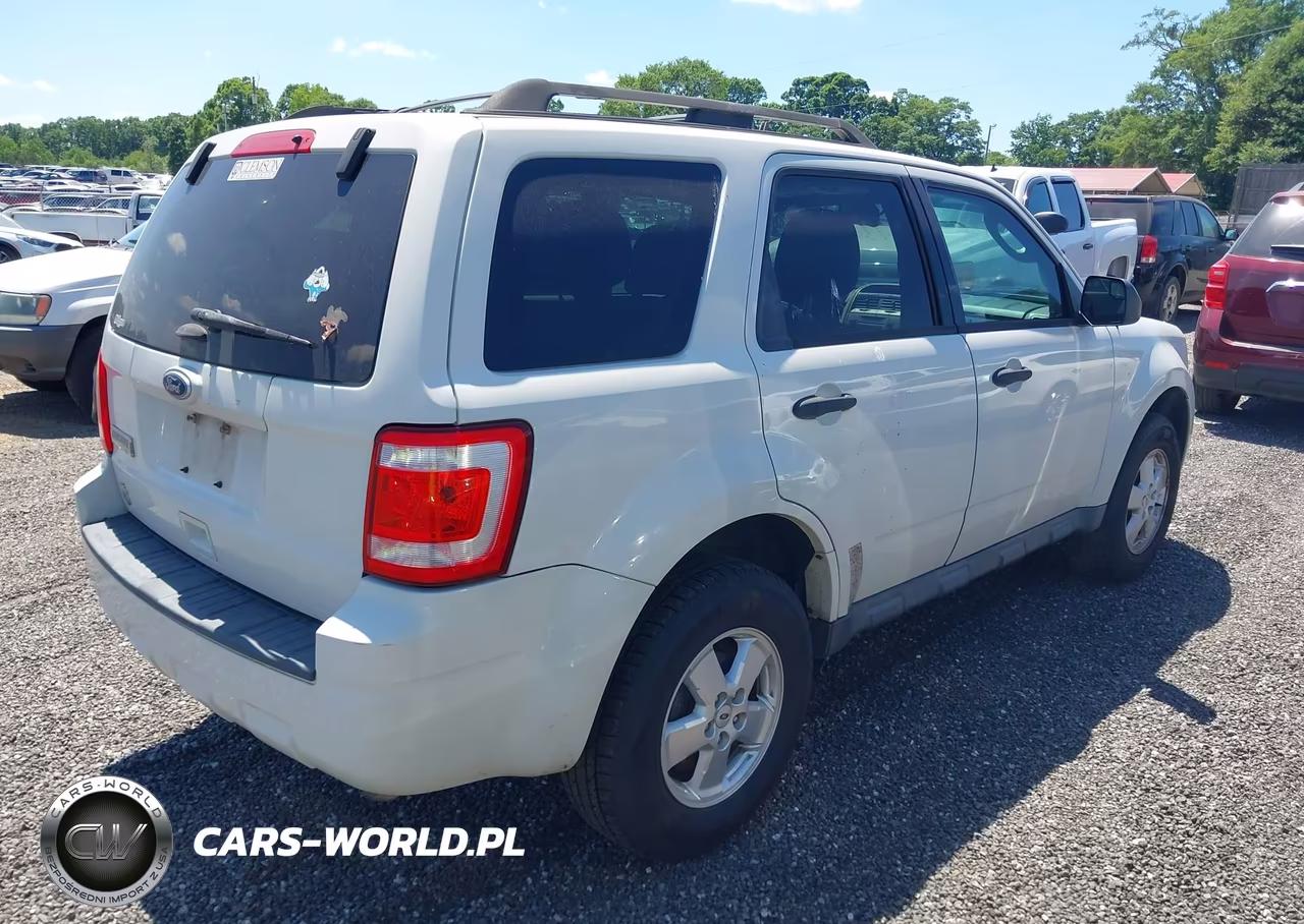 2011 Ford Escape Xlt VIN:1FMCU0D76BKA49537 - 4