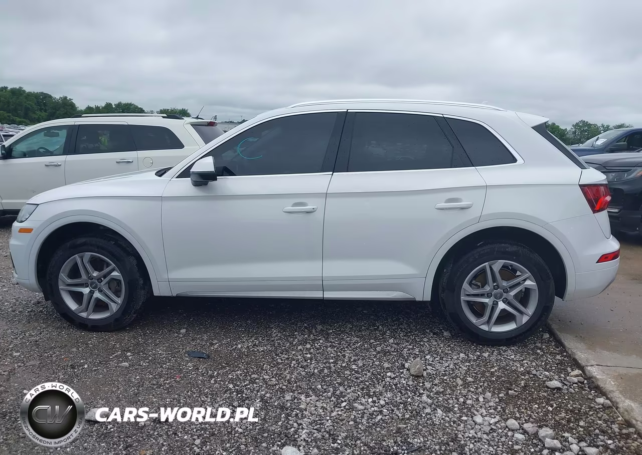 2019 Audi Q5 45 Premium VIN:WA1ANAFY3K2110292 - 14