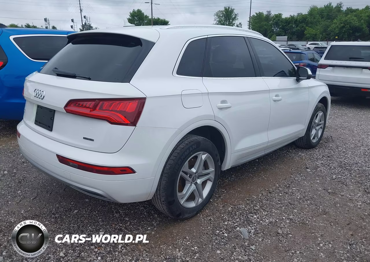 2019 Audi Q5 45 Premium VIN:WA1ANAFY3K2110292 - 4