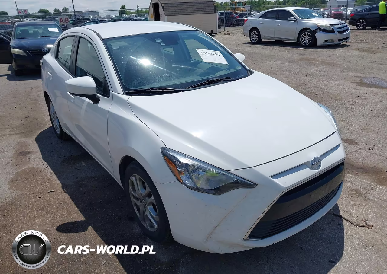 2016 Scion Ia – zdjęcie 1 z 16