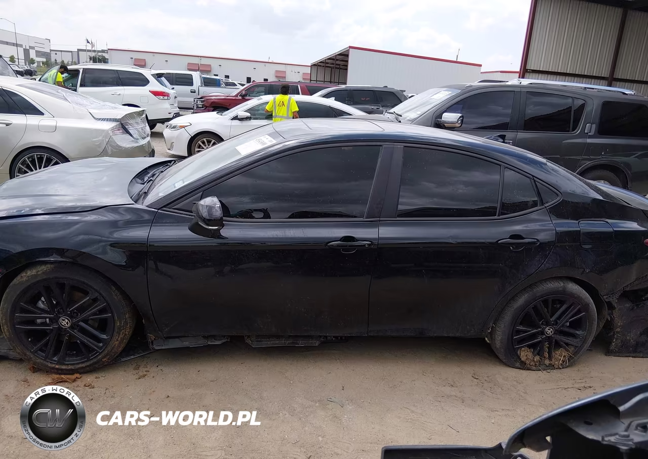 2025 Toyota Camry Se VIN:4T1DAACK3SU113692 - 14