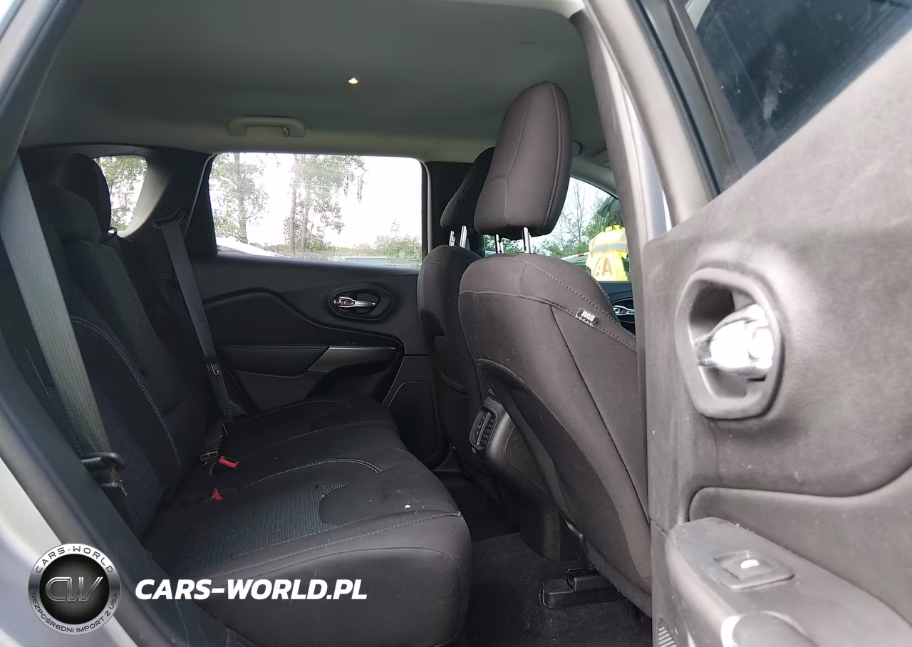 2021 Jeep Cherokee Latitude Fwd VIN:1C4PJLCB0MD199690 - 8