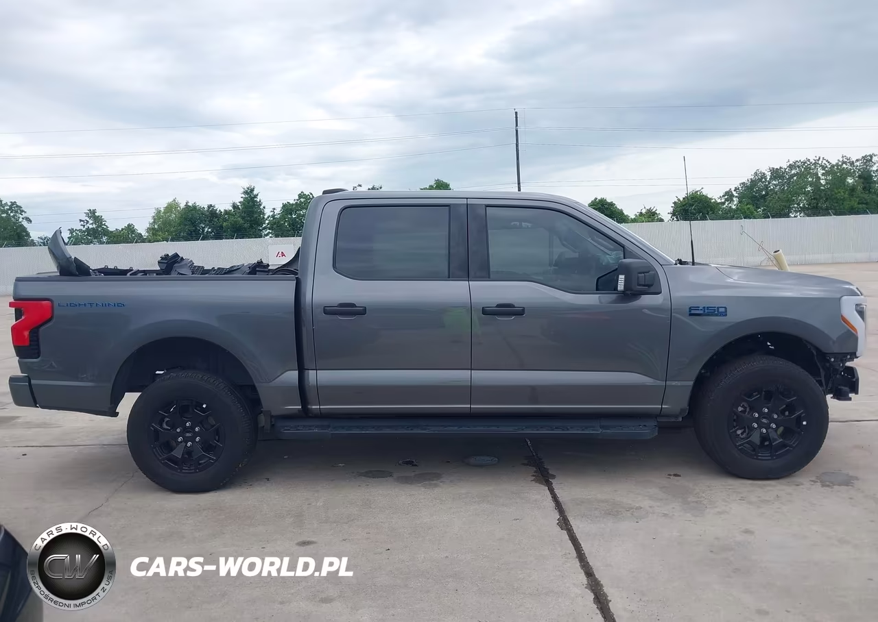 2025 Ford F-150 Lightning Xlt VIN:1FTVW3LK2SWG10162 - 13