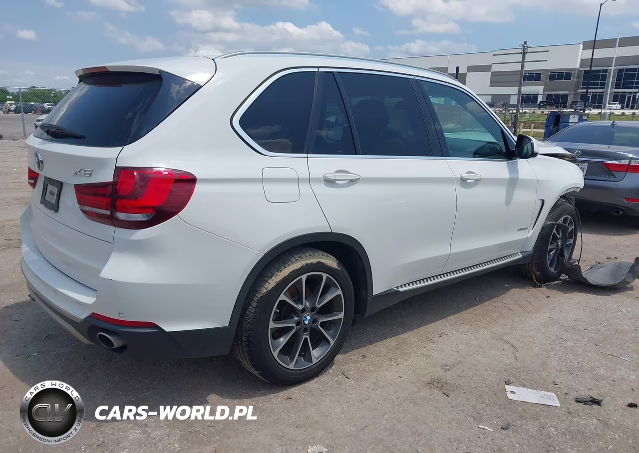 2017 BMW X5 xDrive35I VIN:5UXKR0C3XH0X82418 - 4