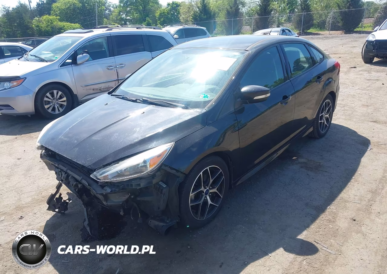 2015 Ford Focus Se VIN:1FADP3F24FL382408 - 2