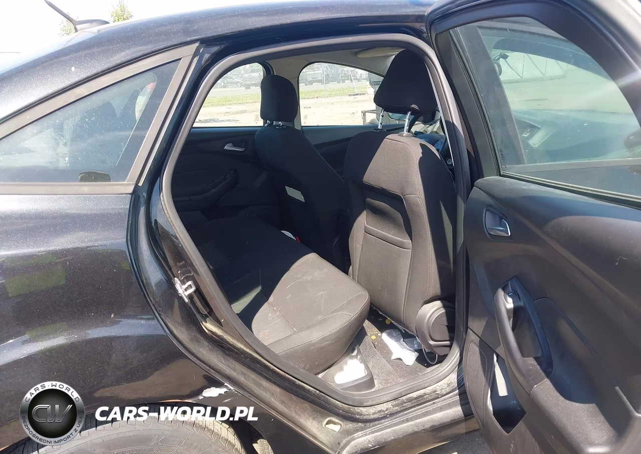 2015 Ford Focus Se VIN:1FADP3F24FL382408 - 8