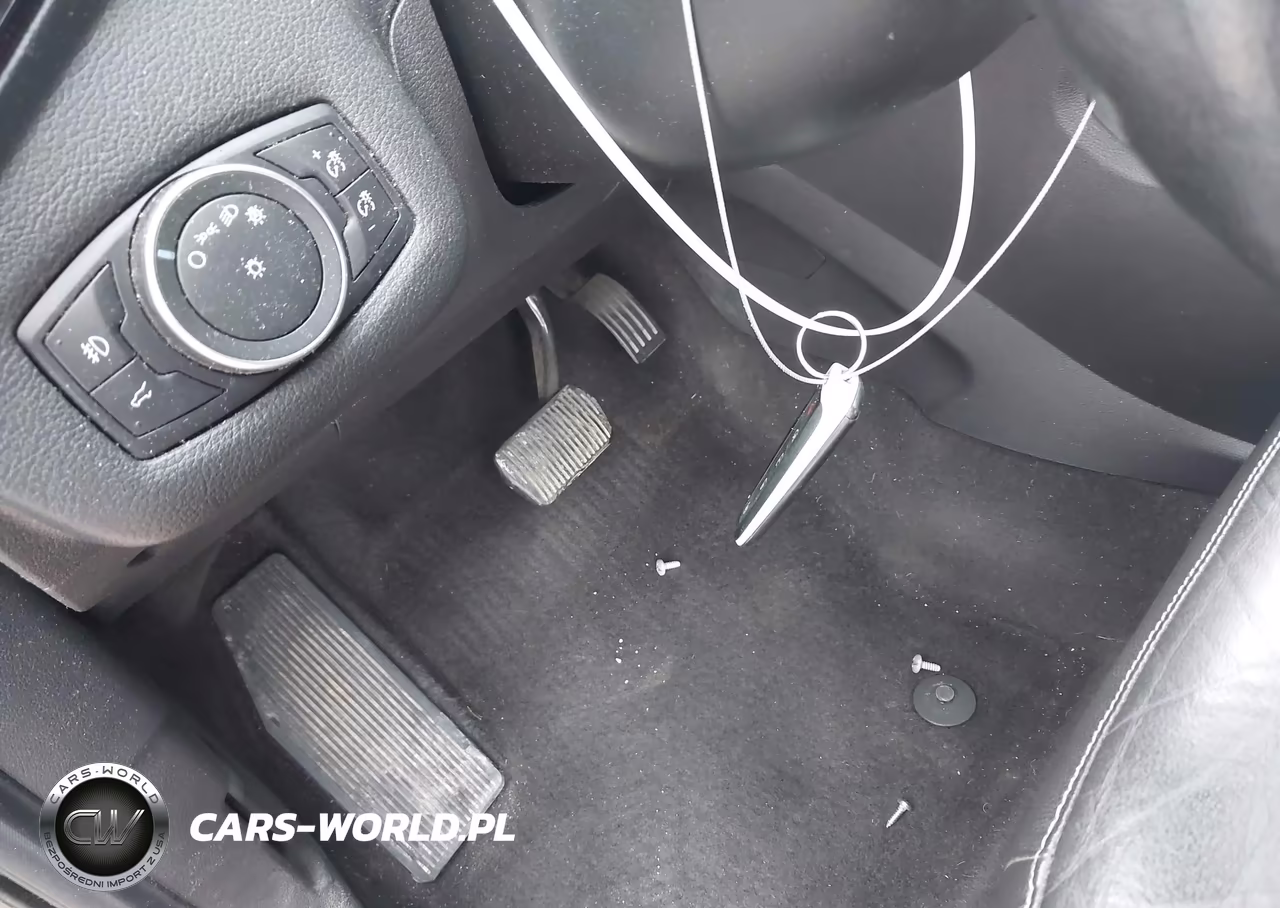 2018 Ford Escape Titanium VIN:1FMCU9J94JUA30028 - 11