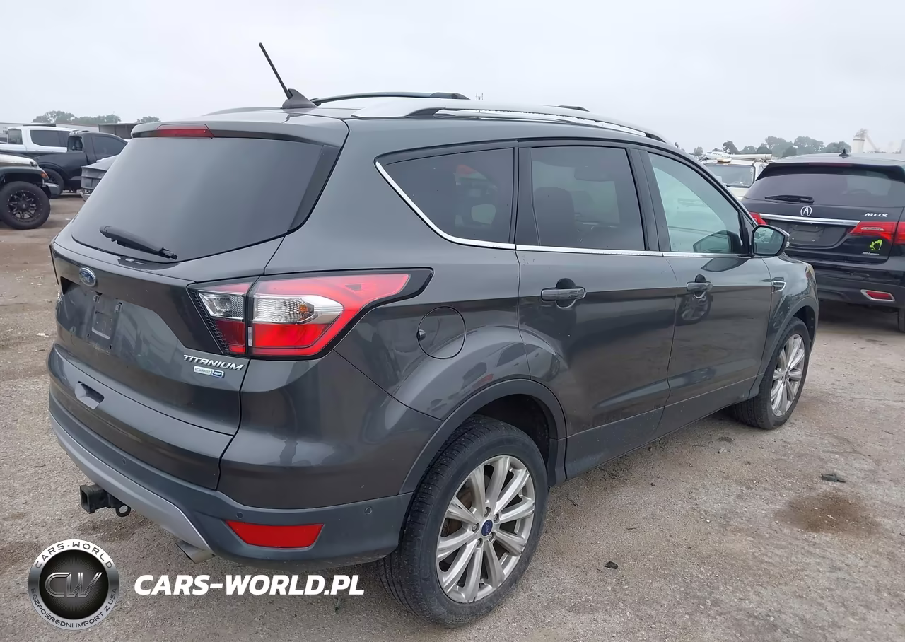 2018 Ford Escape Titanium VIN:1FMCU9J94JUA30028 - 4