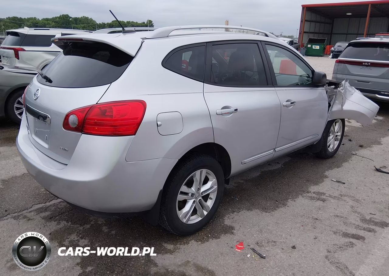 2015 Nissan Rogue Select S VIN:JN8AS5MVXFW256402 - 4