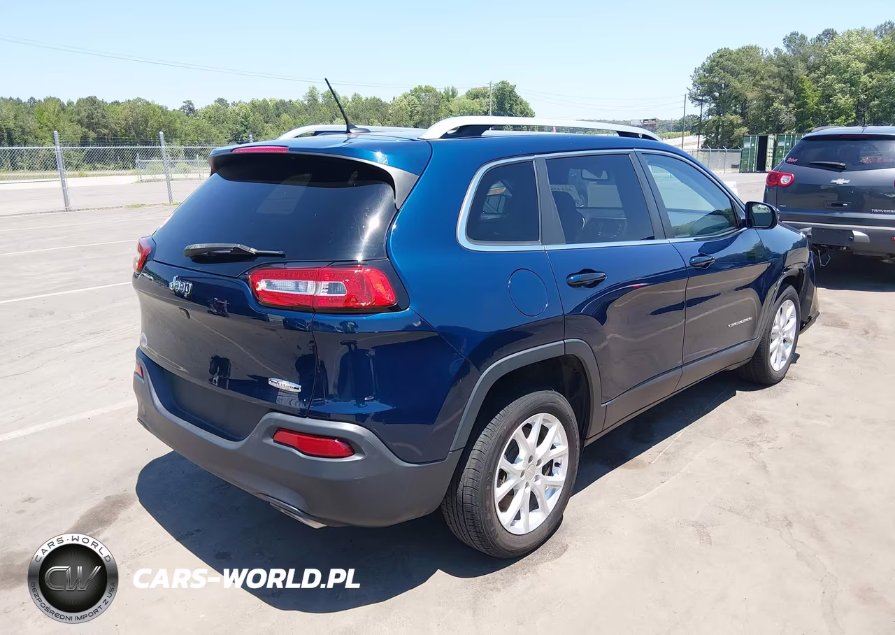 2018 Jeep Cherokee Latitude Fwd VIN:1C4PJLCX2JD553314 - 4