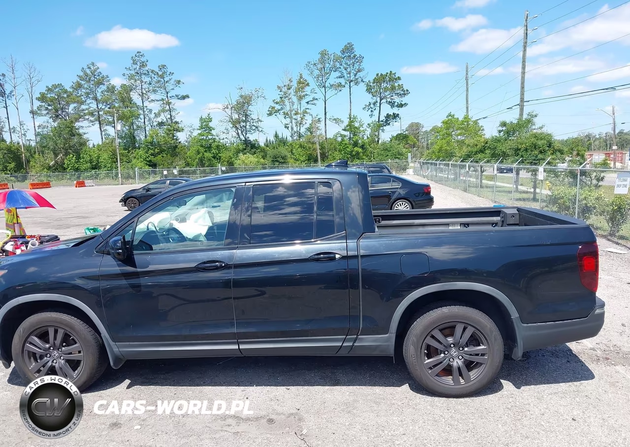 2017 Honda Ridgeline Sport VIN:5FPYK2F13HB004427 - 14