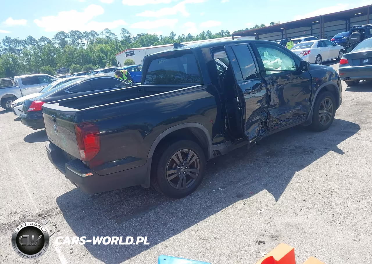 2017 Honda Ridgeline Sport VIN:5FPYK2F13HB004427 - 4
