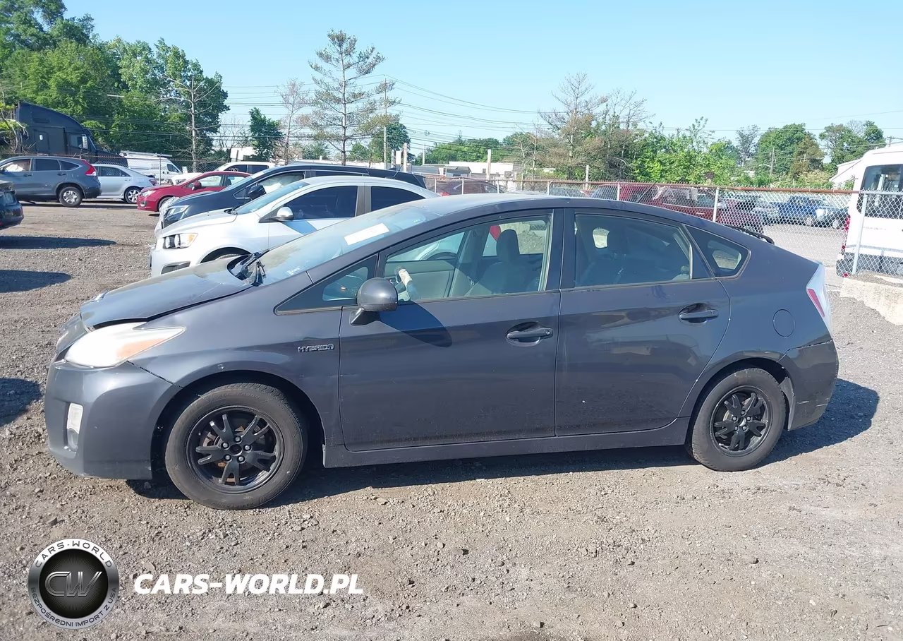 2011 Toyota Prius Three VIN:JTDKN3DU4B5293223 - 14