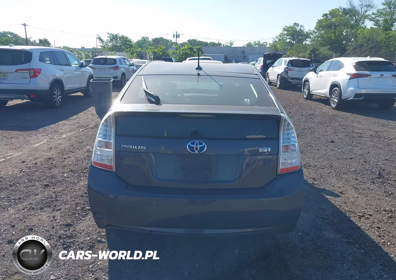 2011 Toyota Prius Three VIN:JTDKN3DU4B5293223 - 16