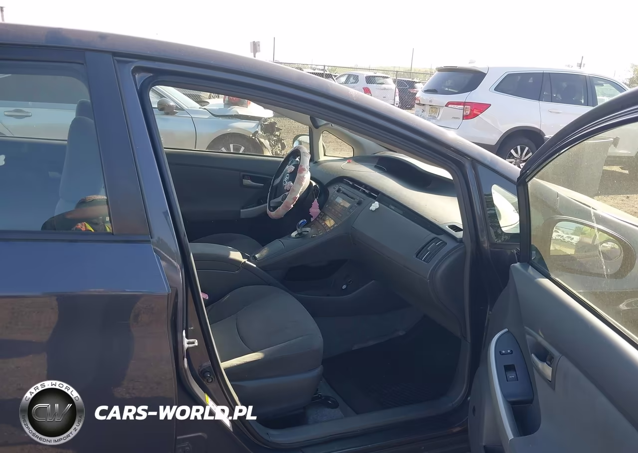 2011 Toyota Prius Three VIN:JTDKN3DU4B5293223 - 5