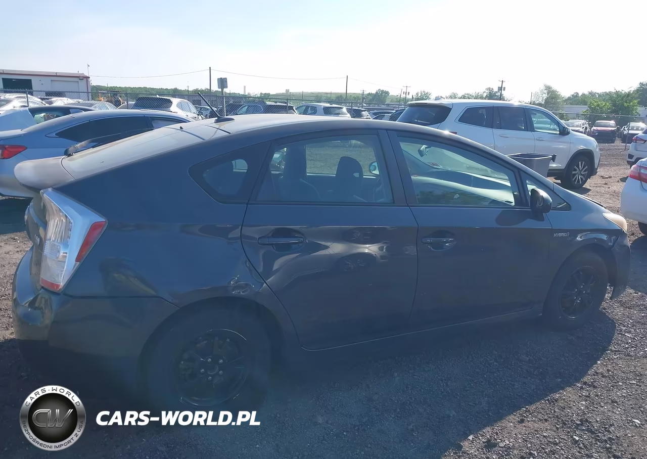 2011 Toyota Prius Three VIN:JTDKN3DU4B5293223 - 6