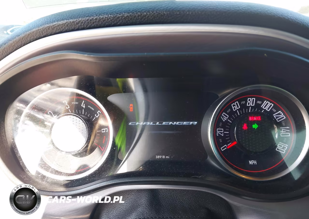 2019 Dodge Challenger Sxt VIN:2C3CDZAG7KH620543 - 7