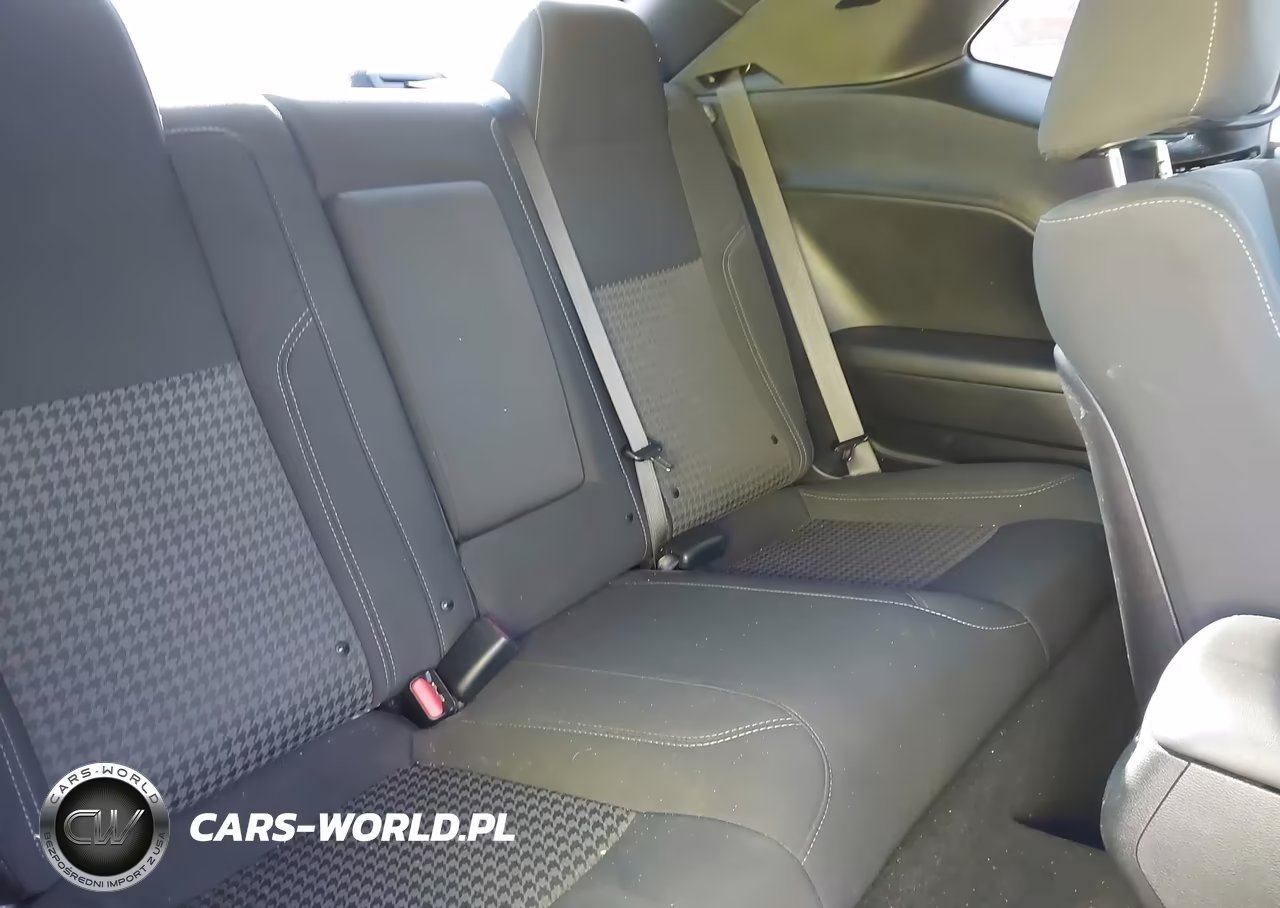 2019 Dodge Challenger Sxt VIN:2C3CDZAG7KH620543 - 8