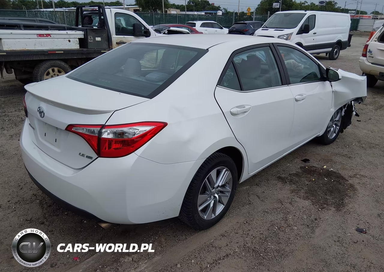 2016 Toyota Corolla Le Plus VIN:5YFBPRHE2GP531001 - 4