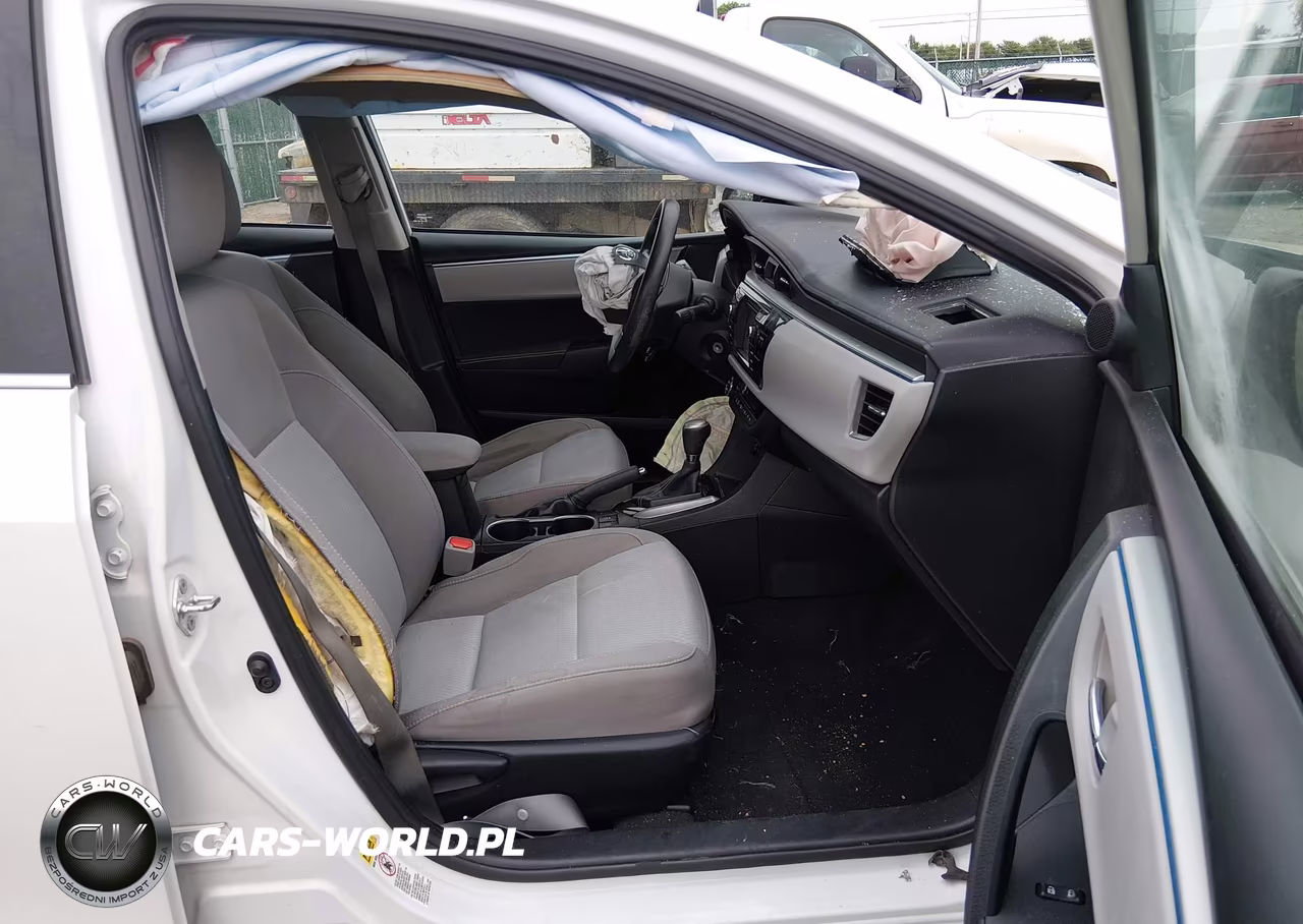 2016 Toyota Corolla Le Plus VIN:5YFBPRHE2GP531001 - 5