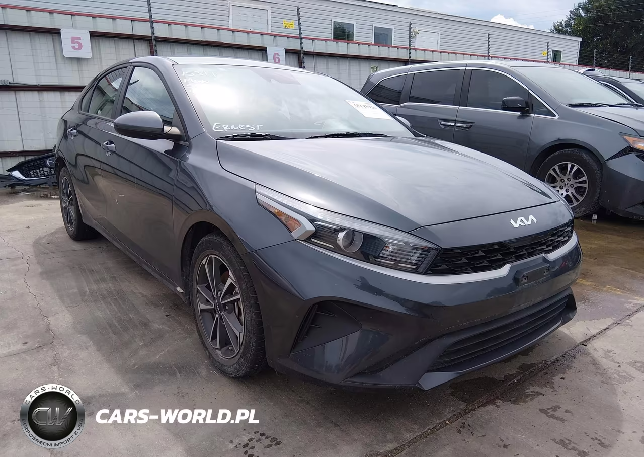 2024 Kia Forte Lxs – zdjęcie 1 z 19