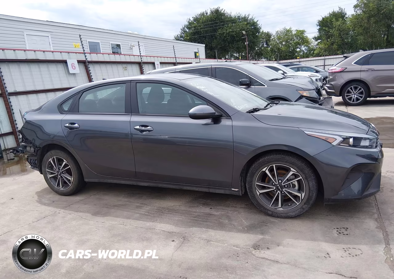 2024 Kia Forte Lxs VIN:3KPF24AD0RE754209 - 14