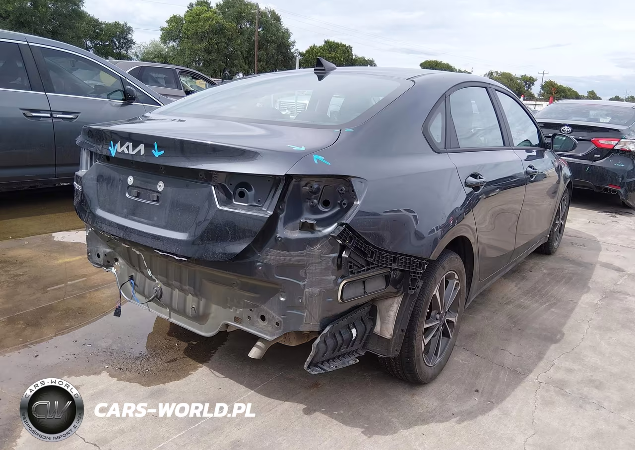 2024 Kia Forte Lxs VIN:3KPF24AD0RE754209 - 4