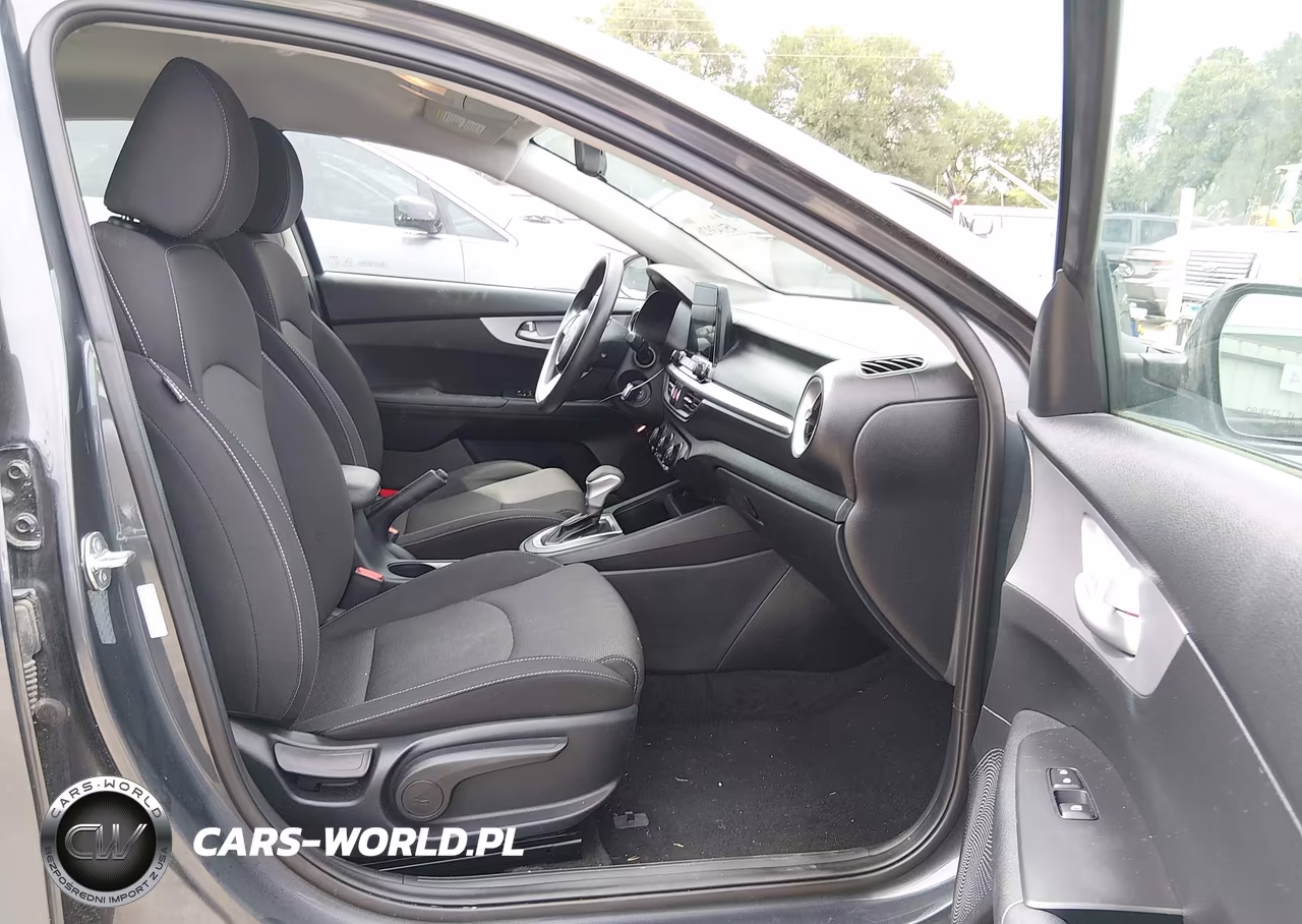 2024 Kia Forte Lxs VIN:3KPF24AD0RE754209 - 5