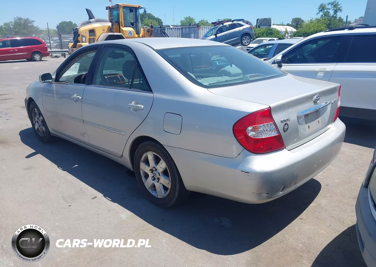 2004 Toyota Camry Xle VIN:4T1BE30K74U829753 - 3