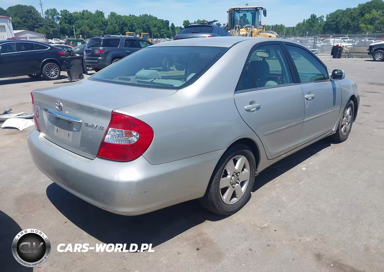 2004 Toyota Camry Xle VIN:4T1BE30K74U829753 - 4