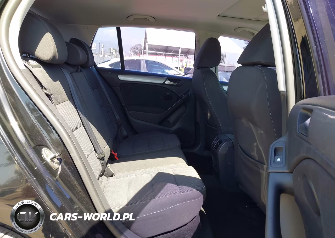 2013 Volkswagen Golf 2.5L 4-Door VIN:WVWDB7AJ3DW015767 - 8