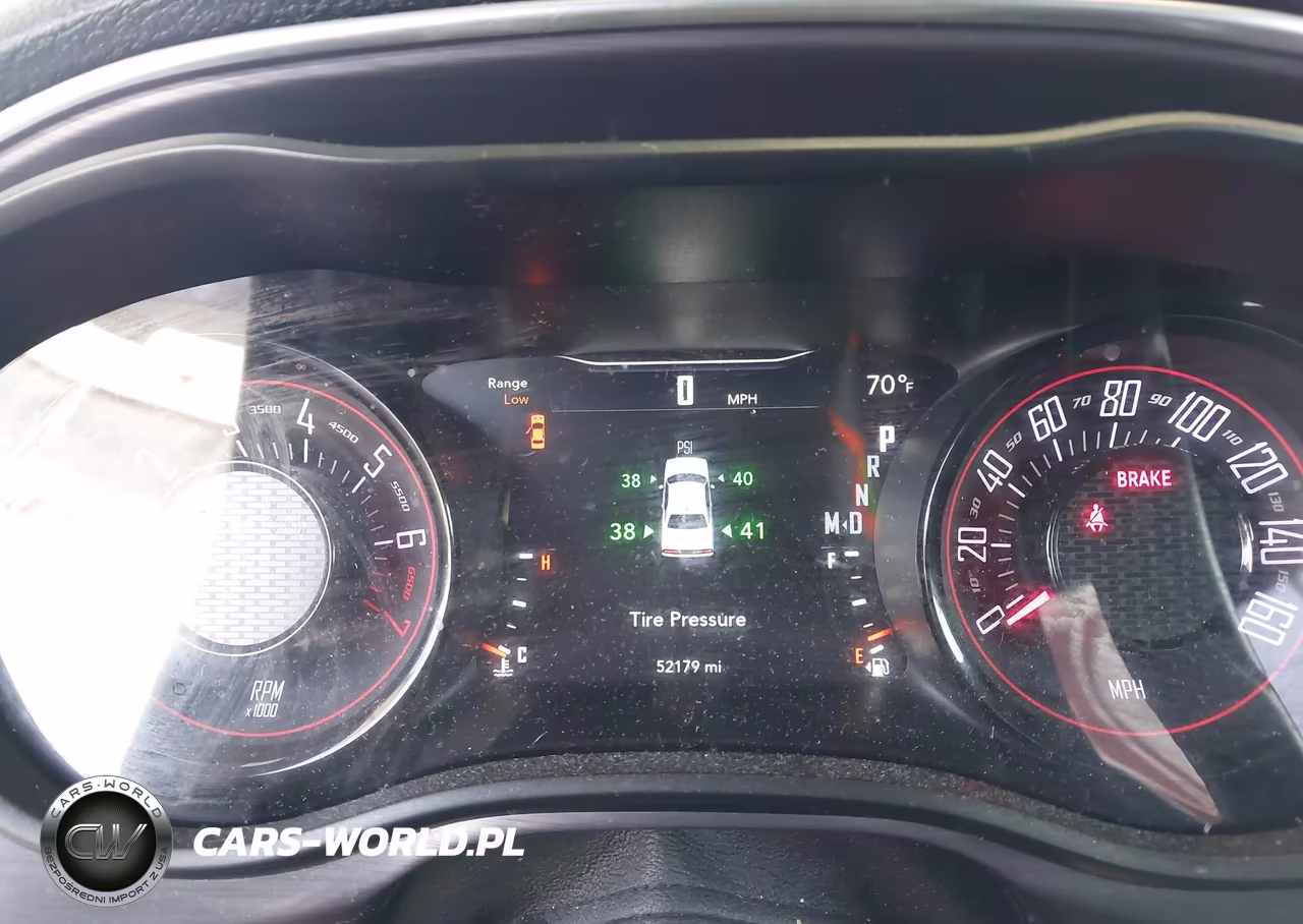 2018 Dodge Challenger Sxt VIN:2C3CDZAGXJH334345 - 7