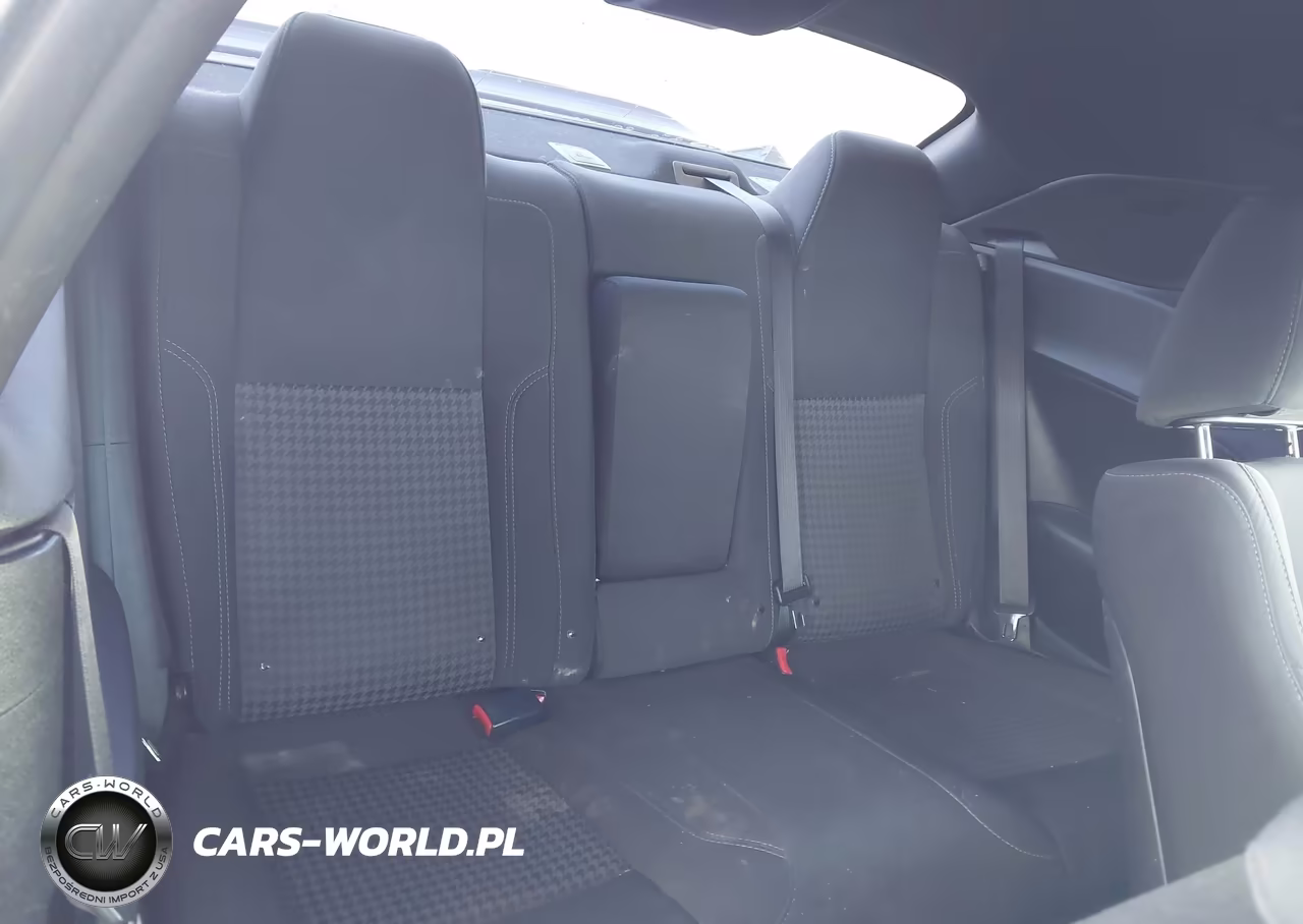 2018 Dodge Challenger Sxt VIN:2C3CDZAGXJH334345 - 8