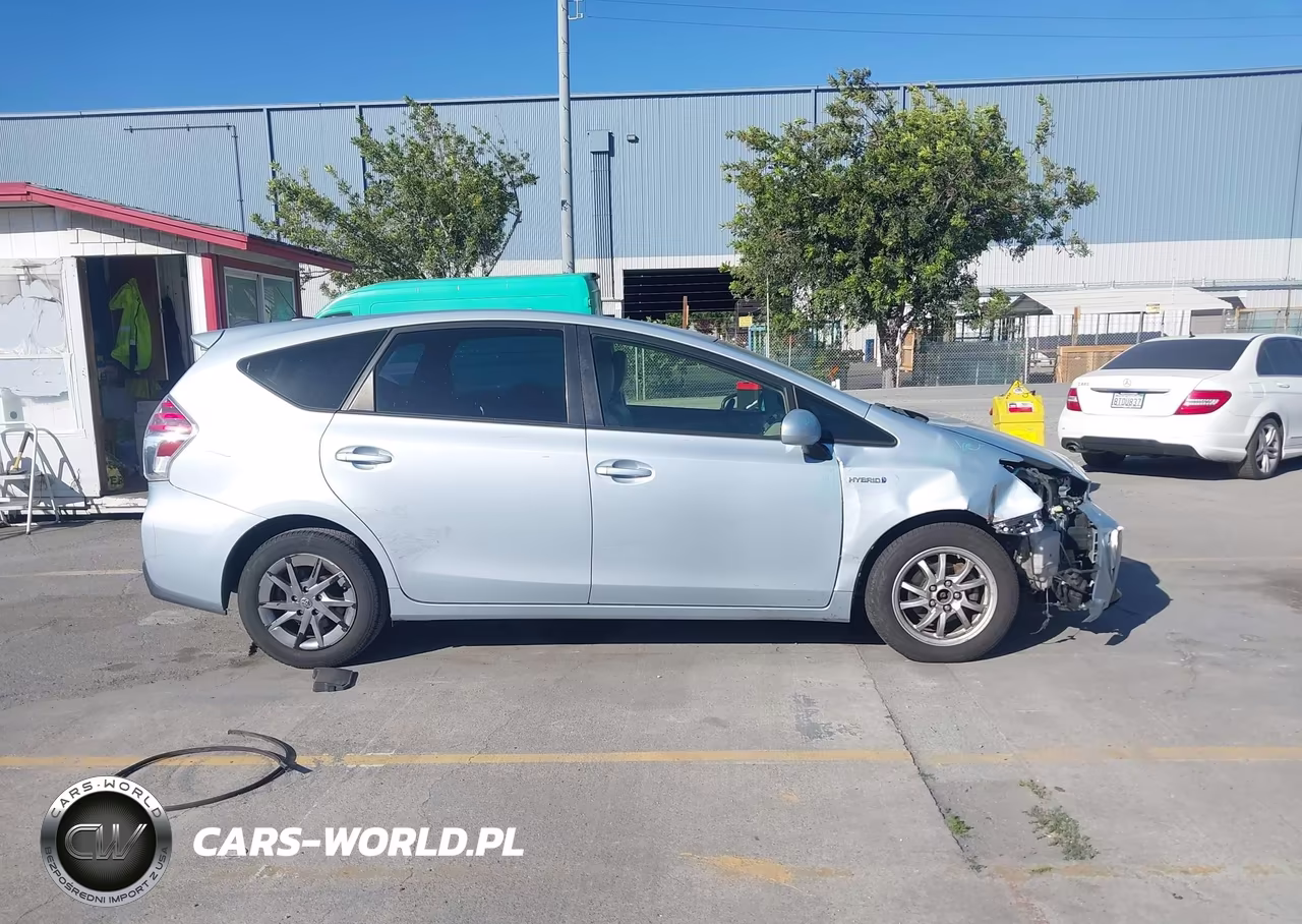 2016 Toyota Prius V Four VIN:JTDZN3EU1GJ052294 - 13