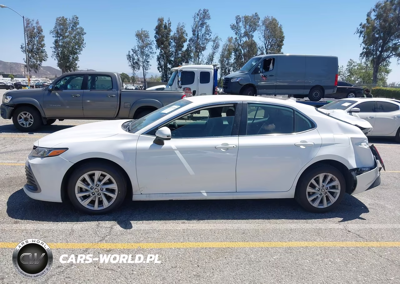 2022 Toyota Camry Le VIN:4T1C11AK7NU693113 - 14