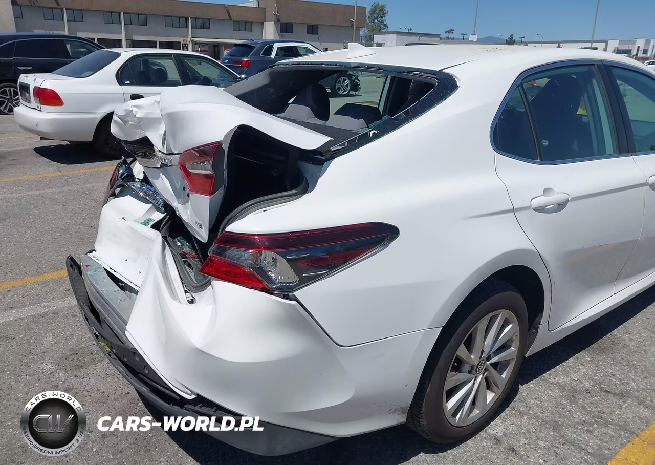2022 Toyota Camry Le VIN:4T1C11AK7NU693113 - 17
