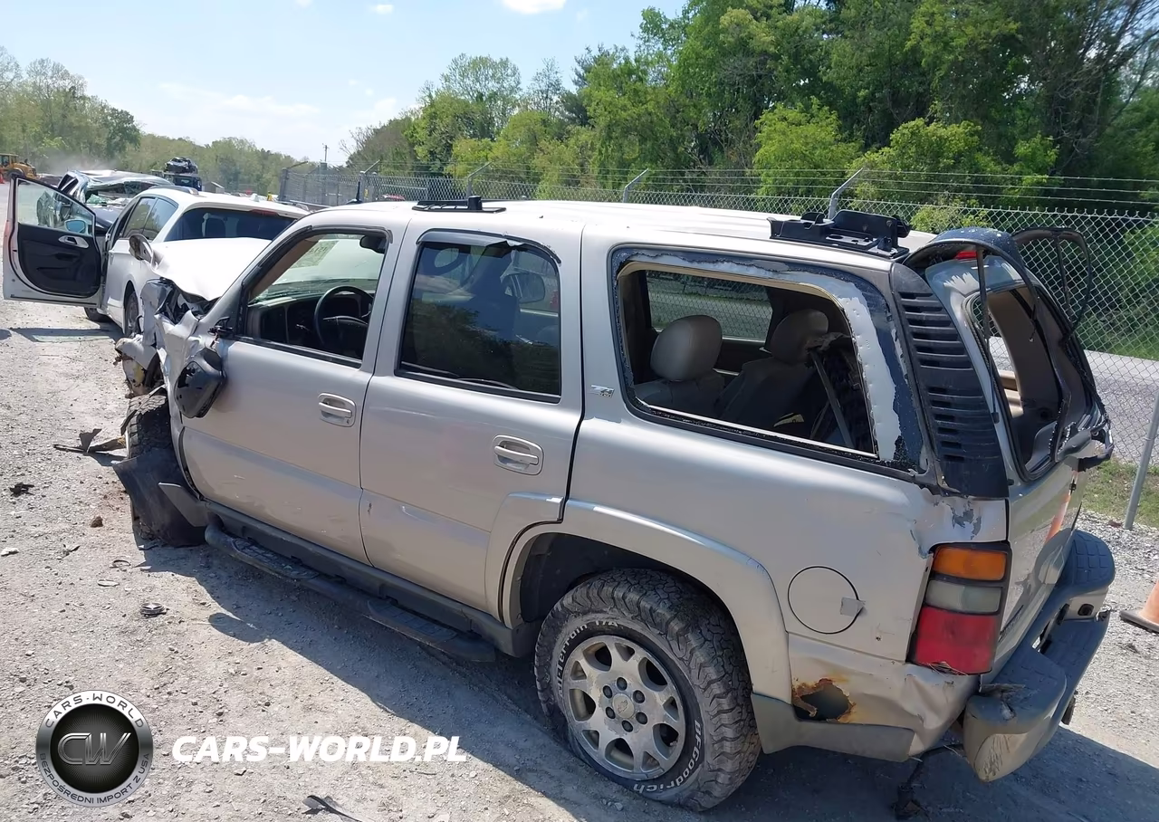 2005 Chevrolet Tahoe Z71 VIN:1GNEK13T75R156347 - 3